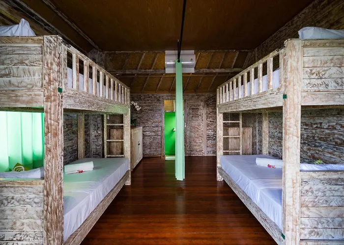 The Green Groves Hostel