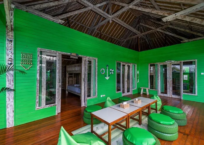 Hostel The Green Groves *