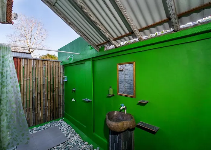 The Green Groves Hostel