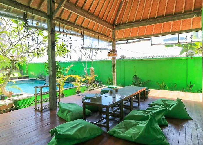 Hostel The Green Groves *