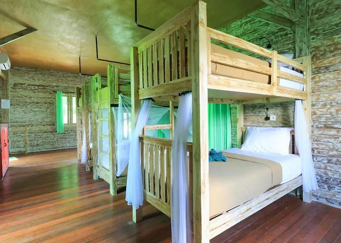 The Green Groves Hostel *