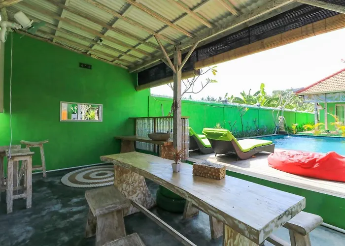 Hostel The Green Groves *